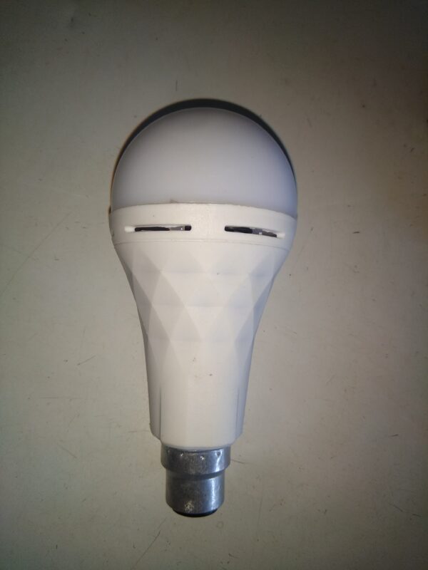 Rechargeable Led Bulb ACDC Led Bulb use in Kitchen, bathroom, Farm house, shop etc (15 Watt)